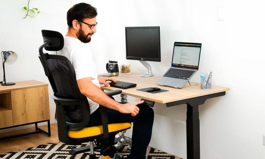 Escritorio ergonómico y salud laboral: mejora tu bienestar en el trabajo